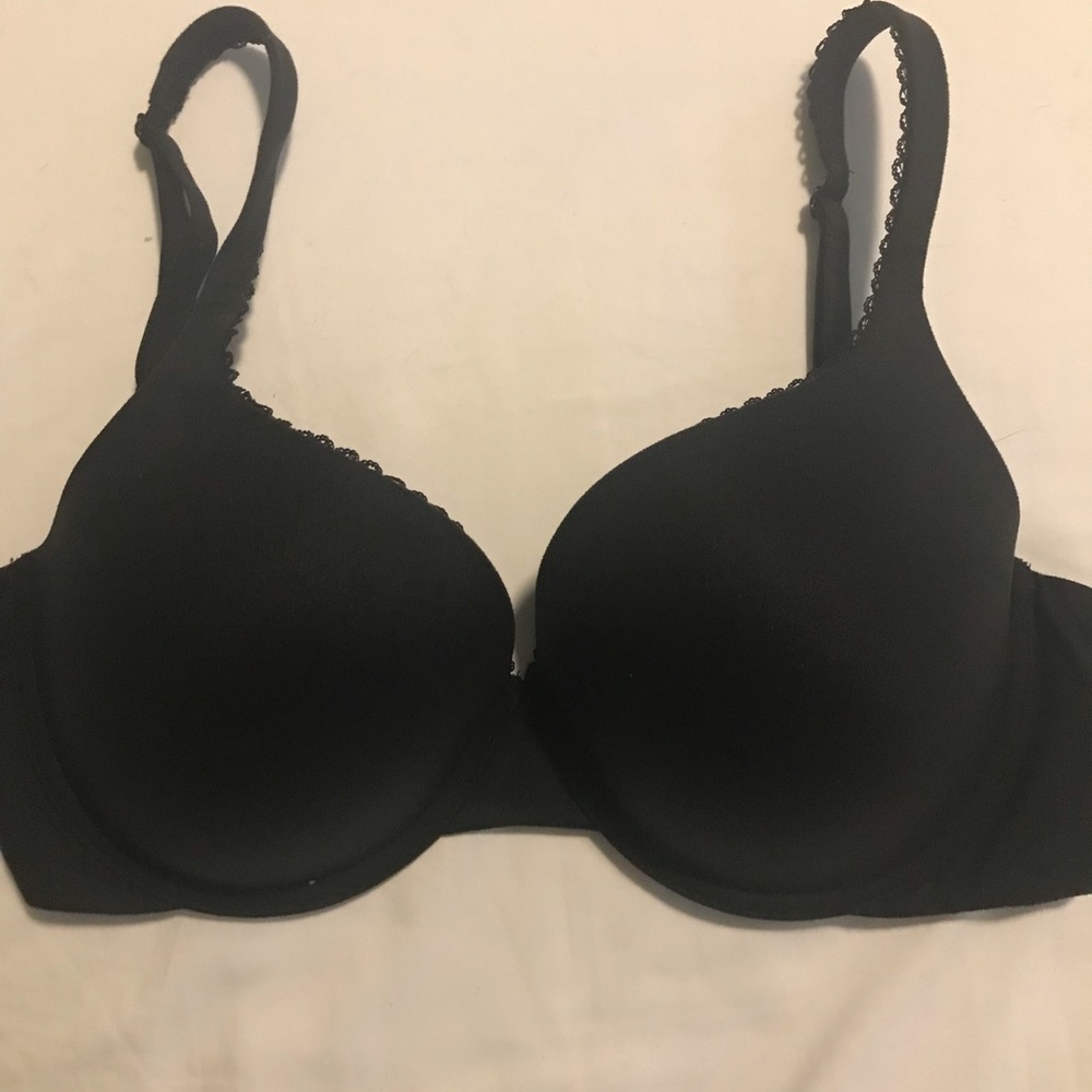 Victoria’s Secret 34DD